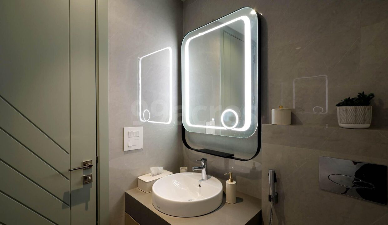 0amk0g3_1733229428_535259255_optOrig